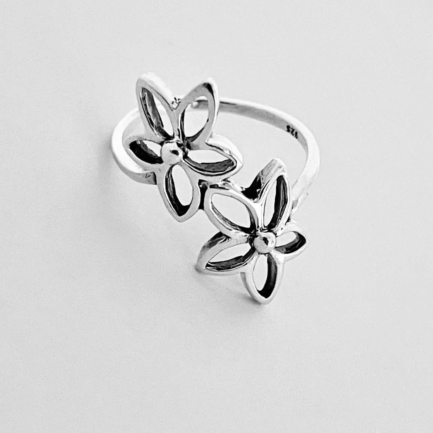 Sterling Silver Large Daisy Flower Ring – Statement Boho Floral Silver Rings