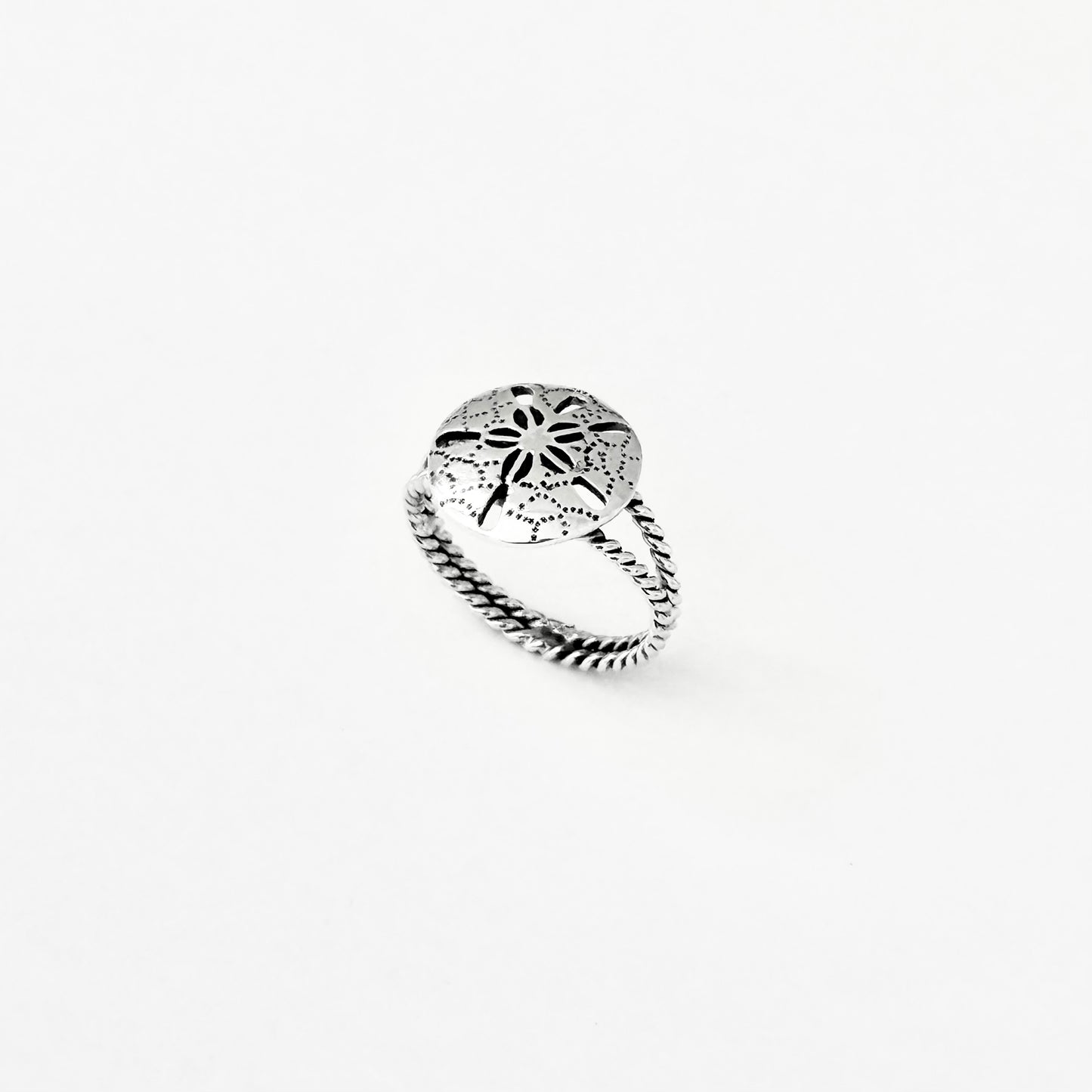Sterling Silver Large Sand Dollar Ring with Rope Band, Star Ring, Silver Rings, Seashell, Ocean Shells