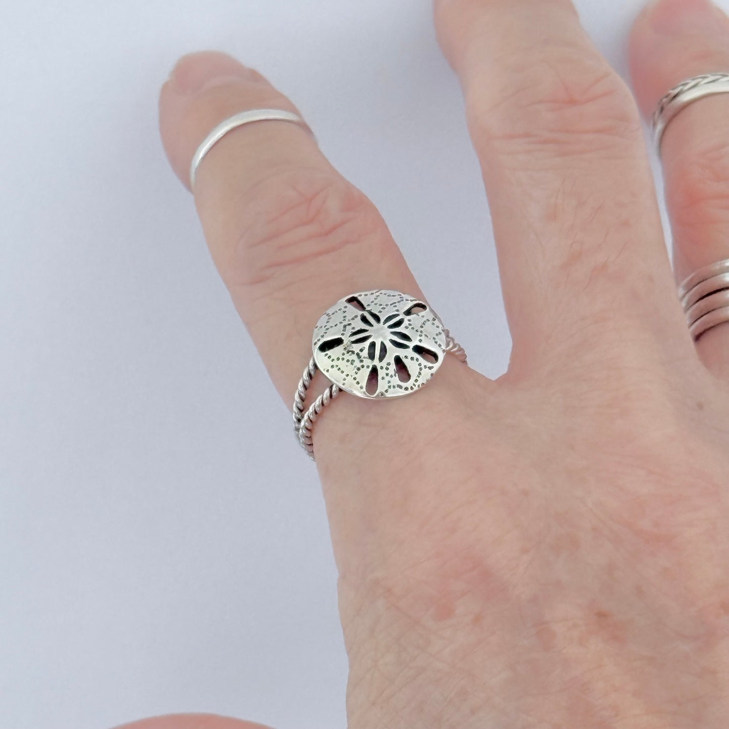 Sterling Silver Large Sand Dollar Ring with Rope Band, Star Ring, Silver Rings, Seashell, Ocean Shells