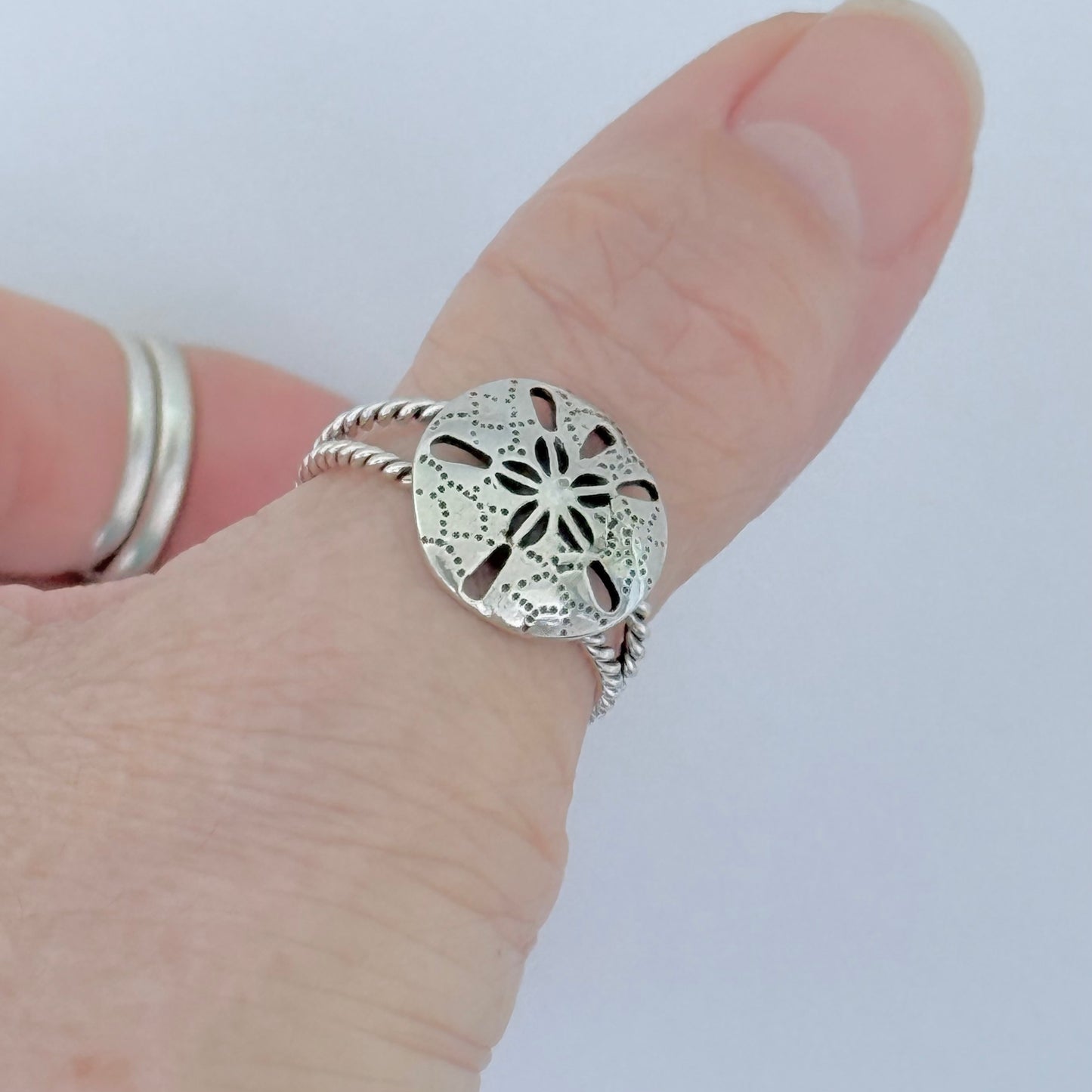 Sterling Silver Large Sand Dollar Ring with Rope Band, Star Ring, Silver Rings, Seashell, Ocean Shells