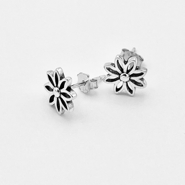 Sterling Silver Daisy Stud Earrings, Flower Earring, Floral Jewelry