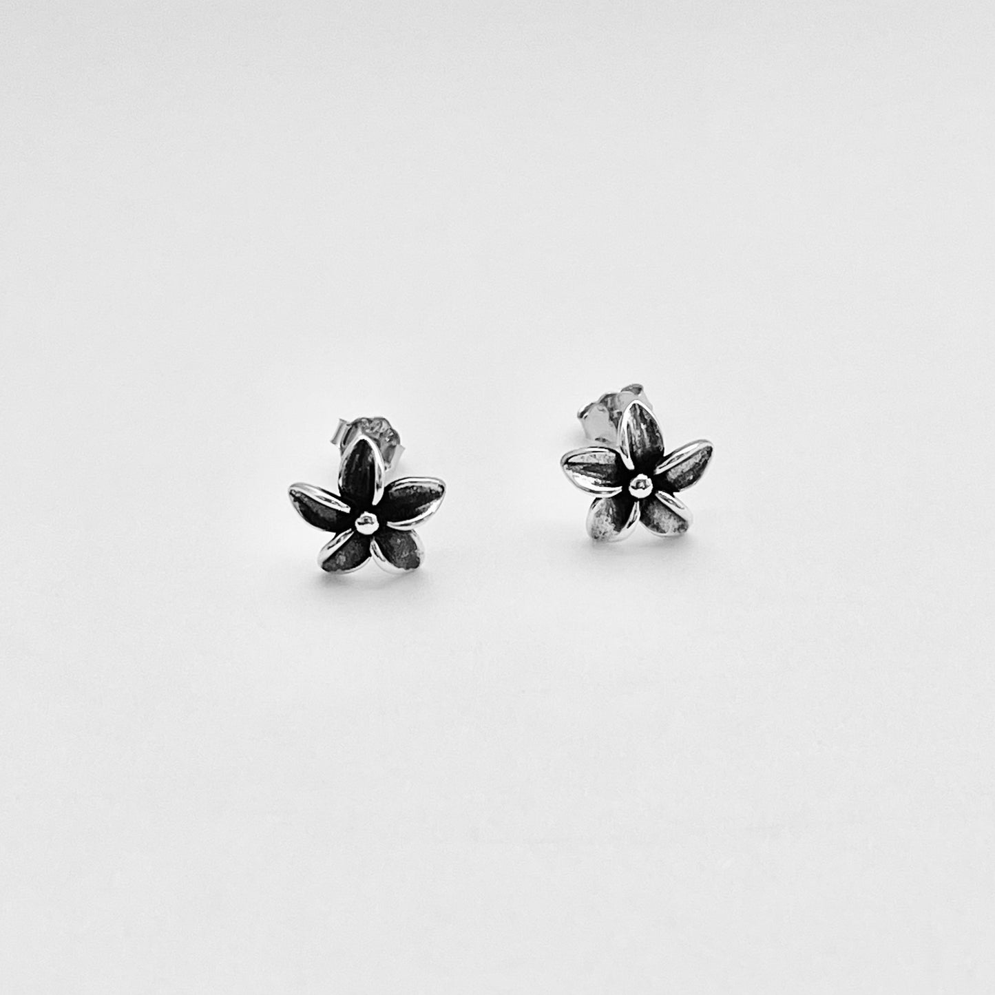 Sterling Silver Plumeria Stud Earrings, Silver Earring, Hawaii Flower, Lei Flowers