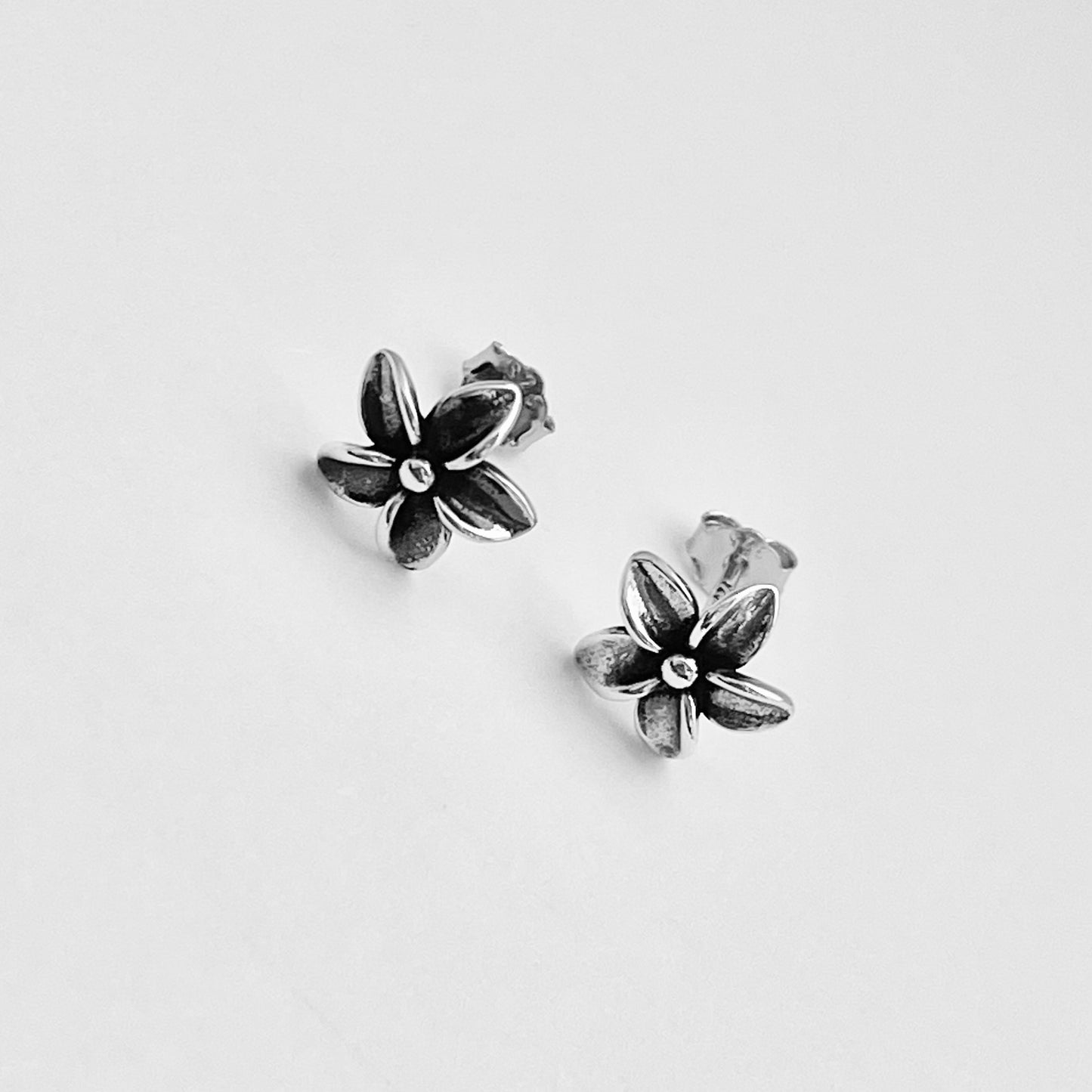 Sterling Silver Plumeria Stud Earrings, Silver Earring, Hawaii Flower, Lei Flowers