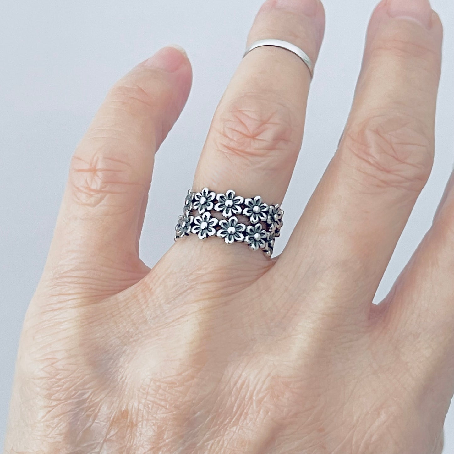 925 Sterling Silver Eternity Flower Band – Floral Wedding Ring, Stackable Silver Rings for Women