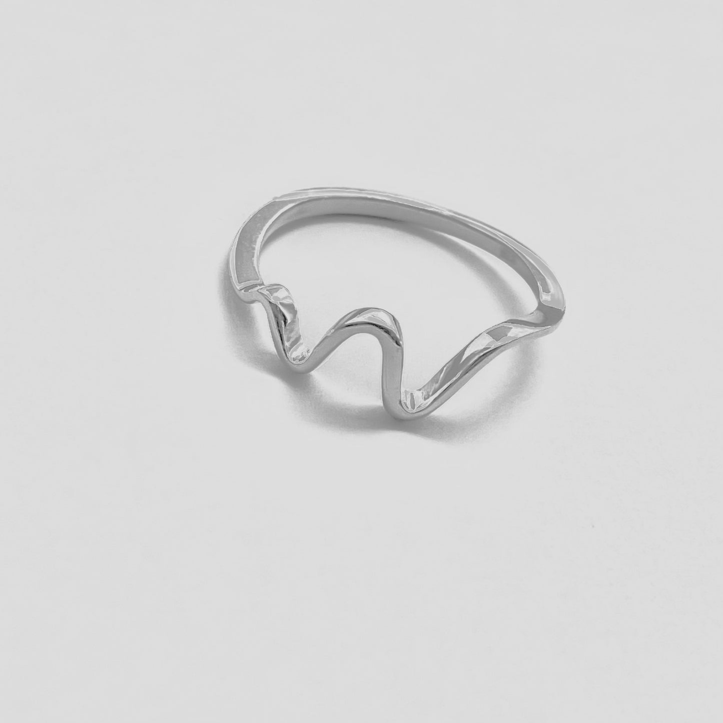 Sterling Silver Minimalist Wave Ring – Zigzag Ocean Stackable Silver Rings
