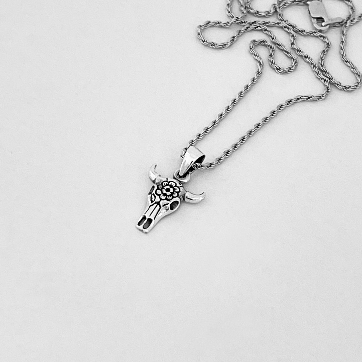 925 Sterling Silver Bull Skull Flower Necklace | Unisex Rodeo Silver Pendant and Chain