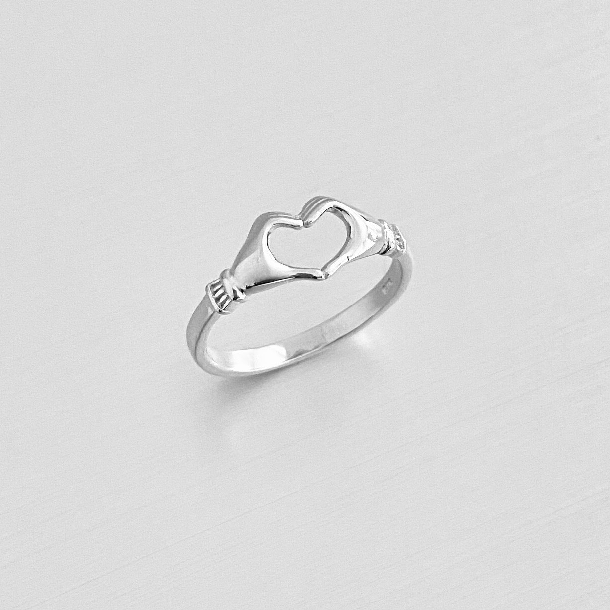925 Sterling Silver Love Heart Hand Ring | Irish Claddagh Friendship Loyalty Rings