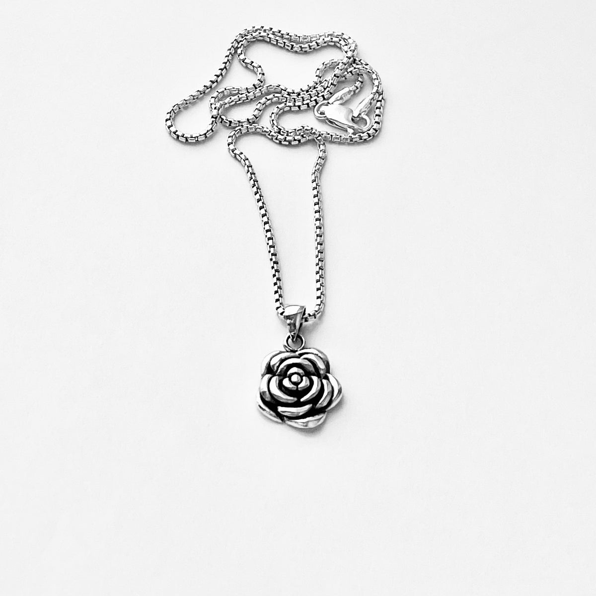 925 Sterling Silver Blooming Rose Bud Necklace | Love Roses Flower Pendant Silver Chain