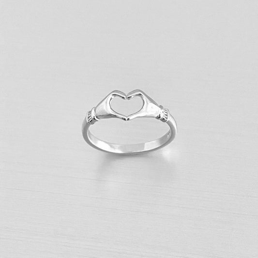 925 Sterling Silver Love Heart Hand Ring | Irish Claddagh Friendship Loyalty Rings