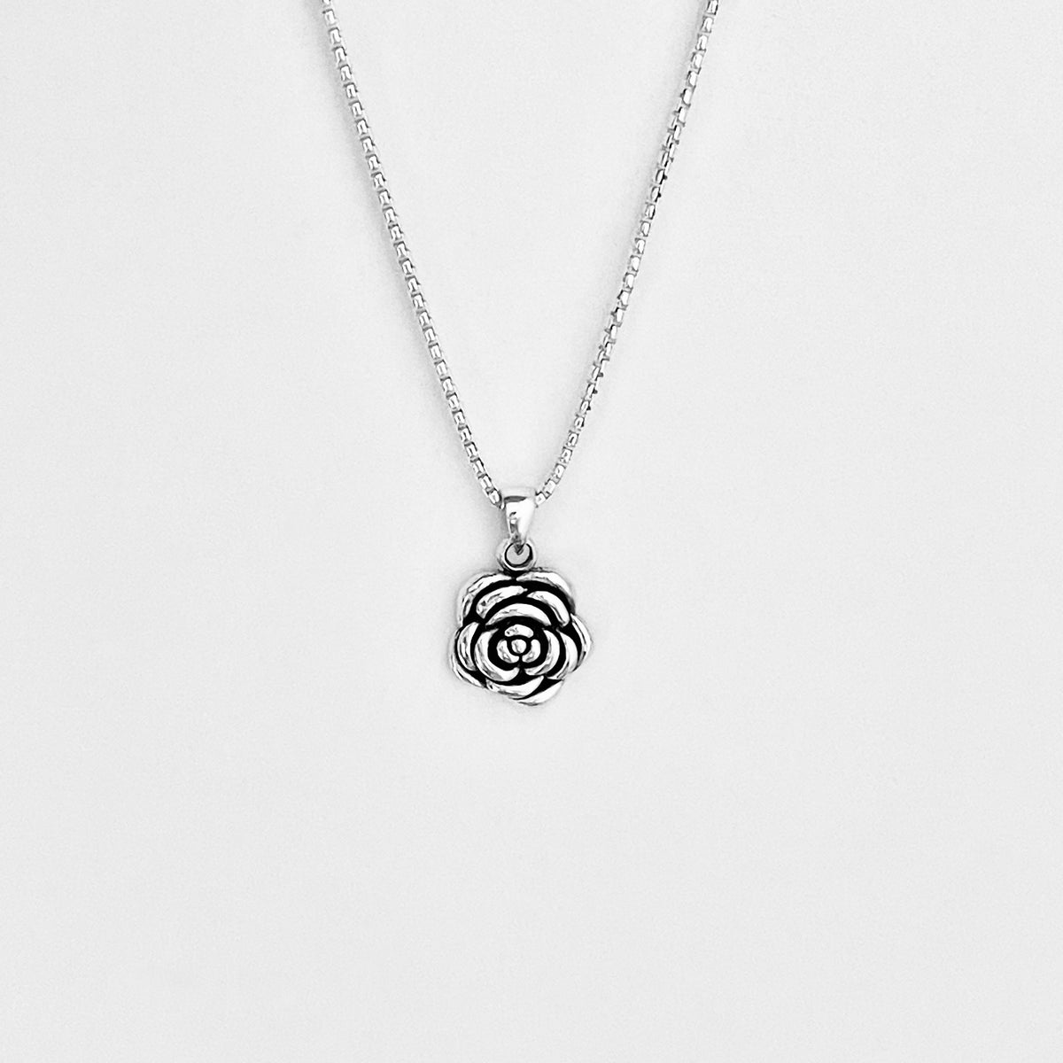 925 Sterling Silver Blooming Rose Bud Necklace | Love Roses Flower Pendant Silver Chain