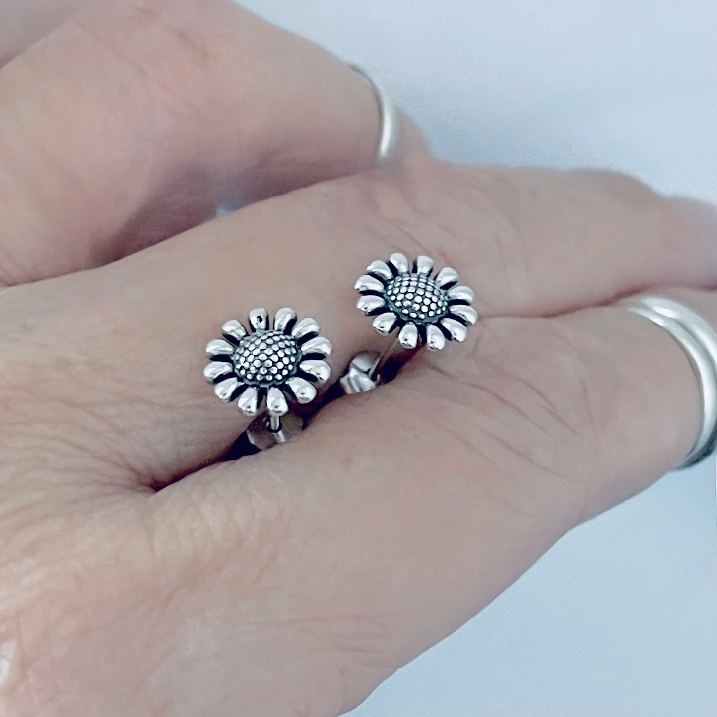 Sterling Silver Gerbera Daisy Stud Earrings – Sunflower Floral Silver Earring