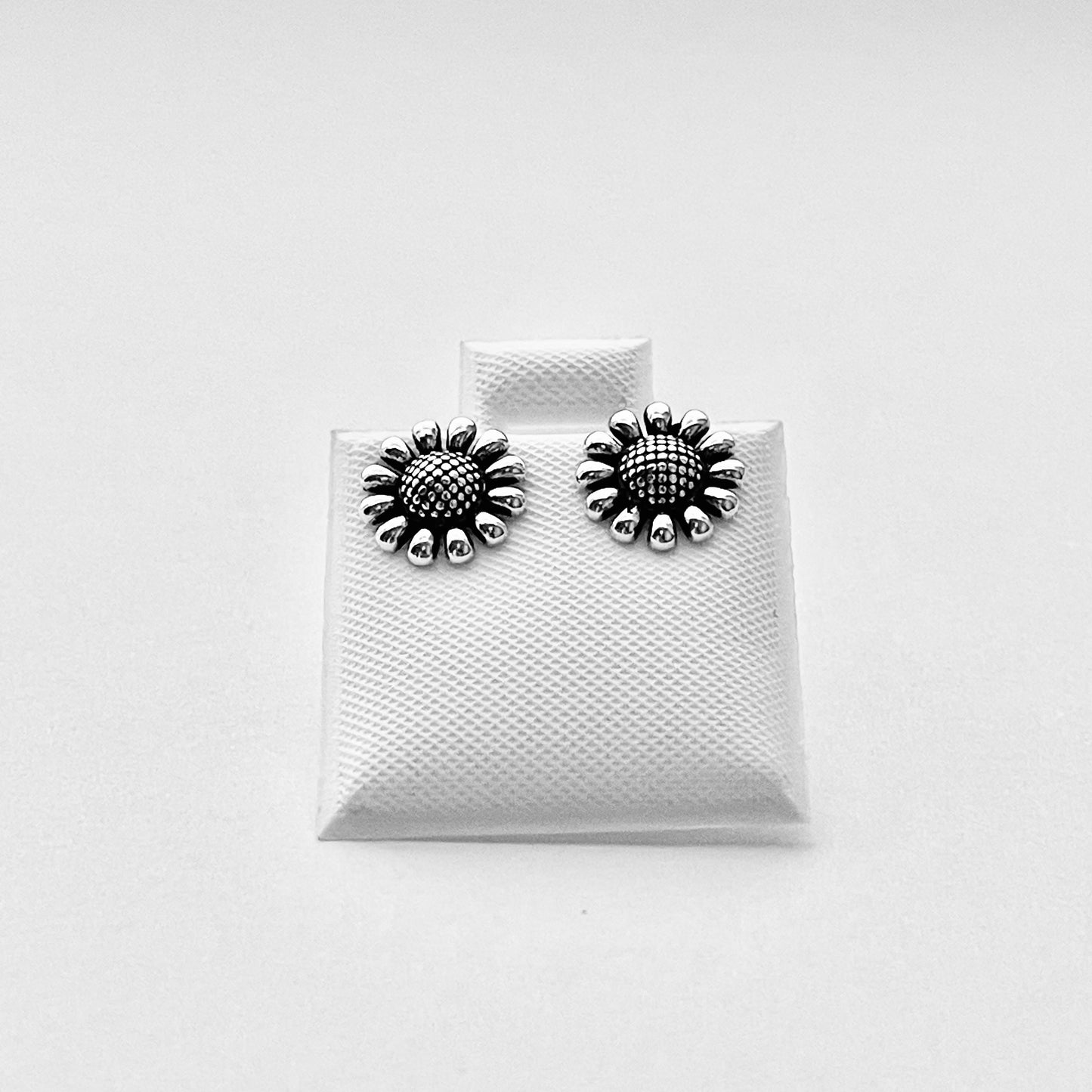 Sterling Silver Gerbera Daisy Stud Earrings – Sunflower Floral Silver Earring