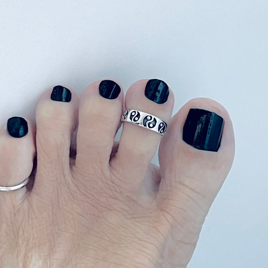Sterling Silver Yin and Yang Band Toe Ring, Yoga Rings, Silver Bands