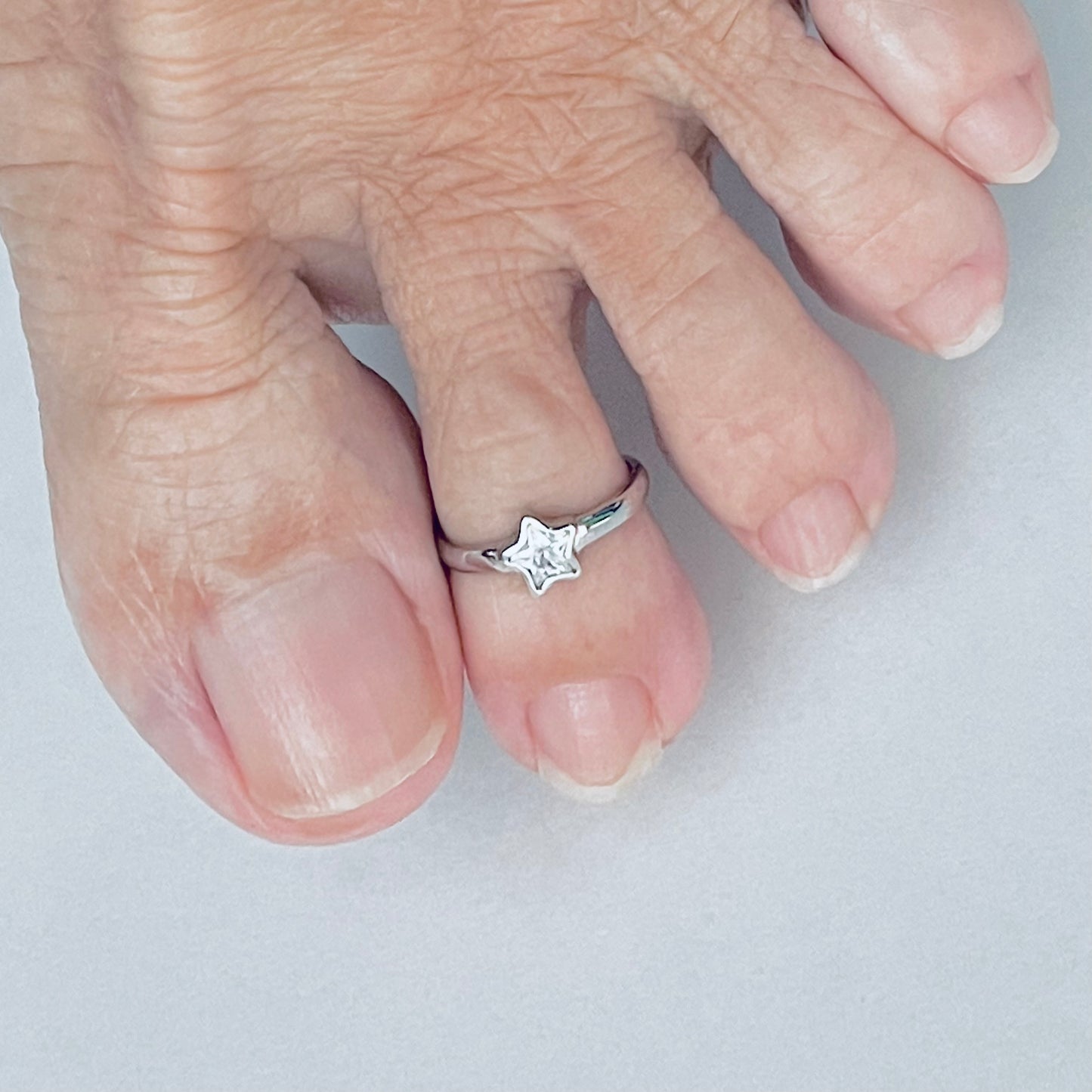 Sterling Silver Dainty CZ Star Toe Ring, Celestial Jewelry, Midi Rings