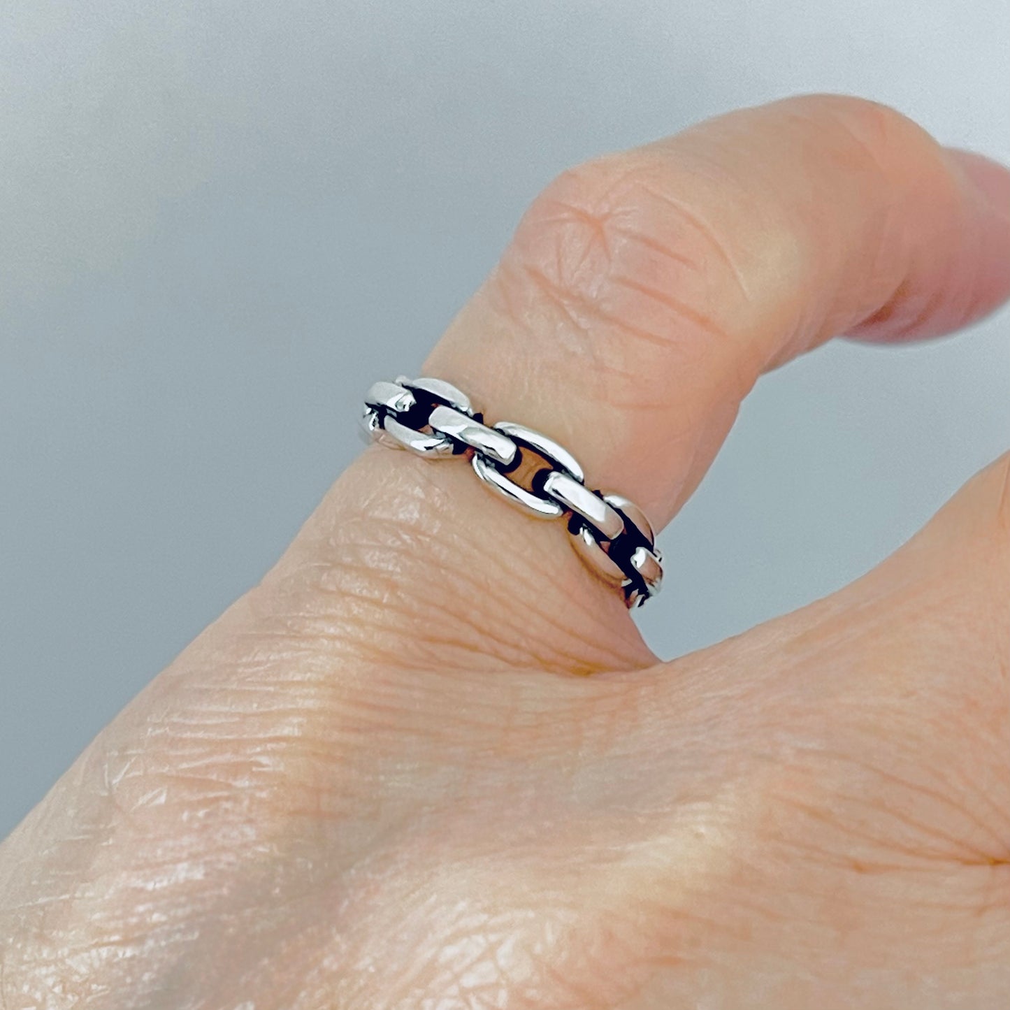 Sterling Silver Eternity Chain Link Ring – Unisex Stackable Wedding Silver Band