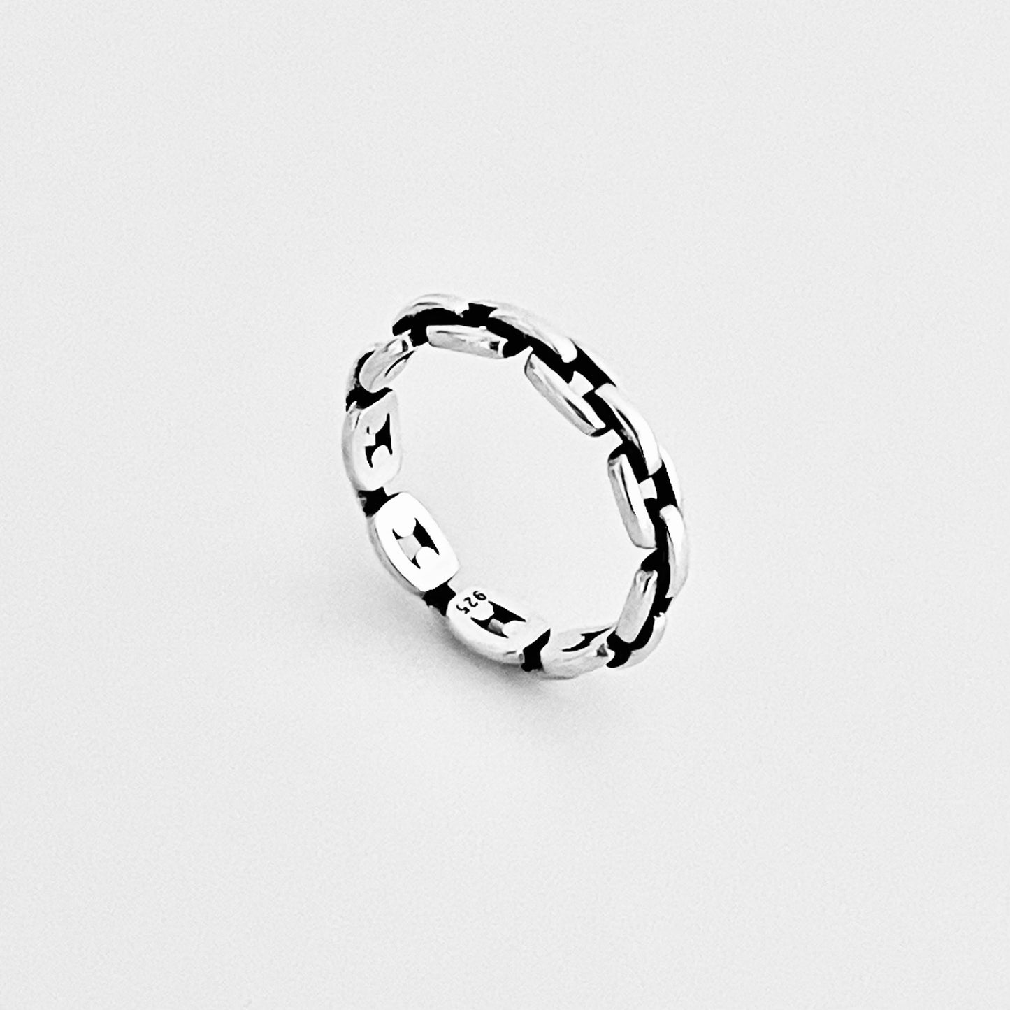 Sterling Silver Eternity Chain Link Ring – Unisex Stackable Wedding Silver Band