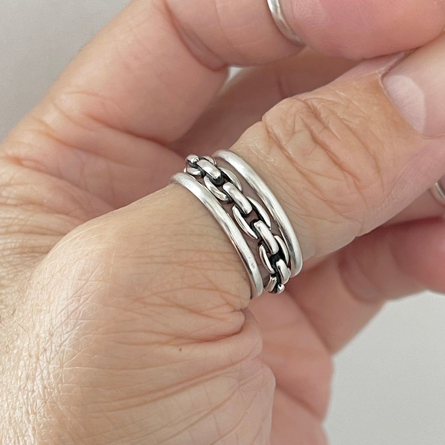 Sterling Silver Eternity Chain Link Ring, Unisex Silver Ring, Stackable Rings