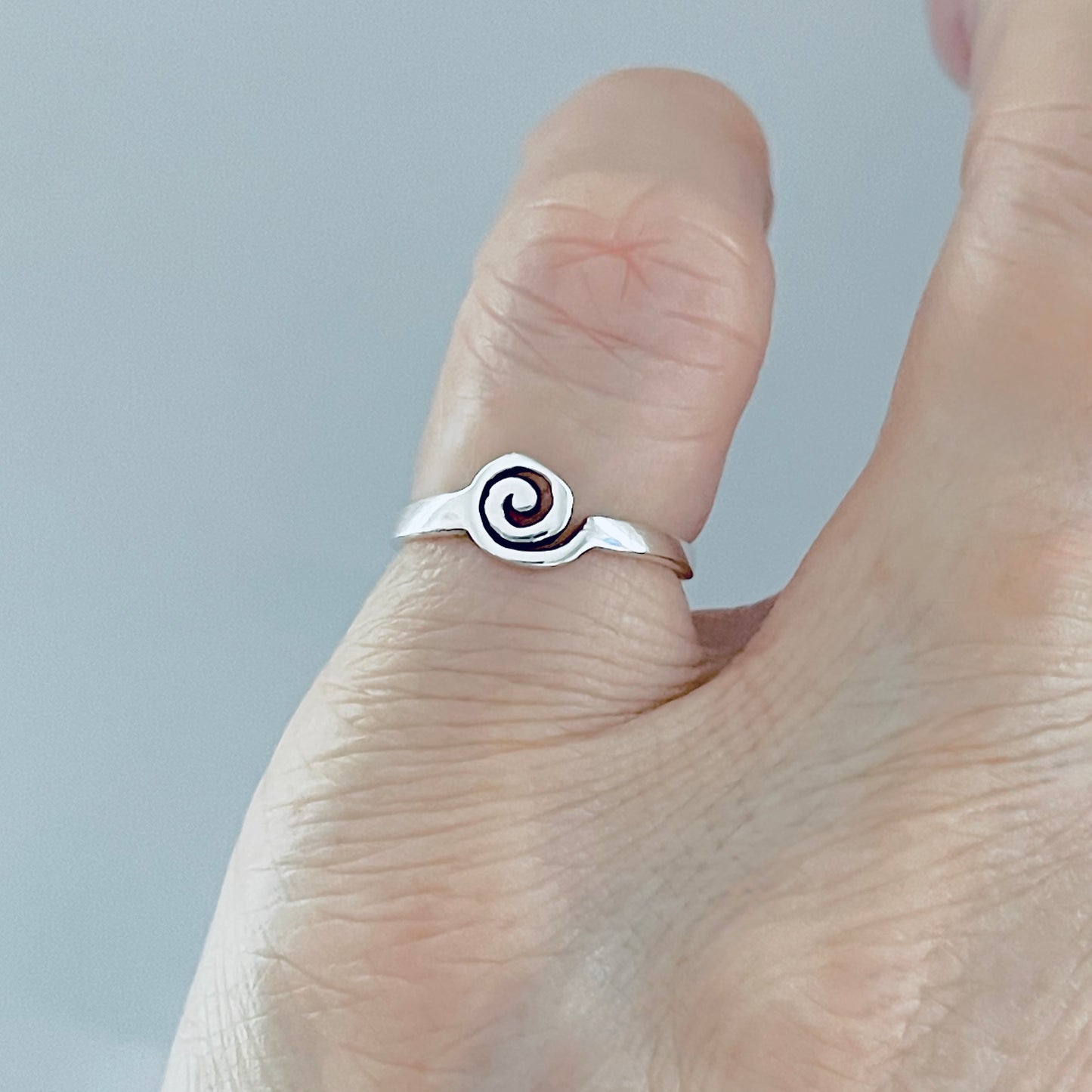 925 Sterling Silver Dainty Spiral Toe Ring | Swirl Midi Pinky Silver Rings