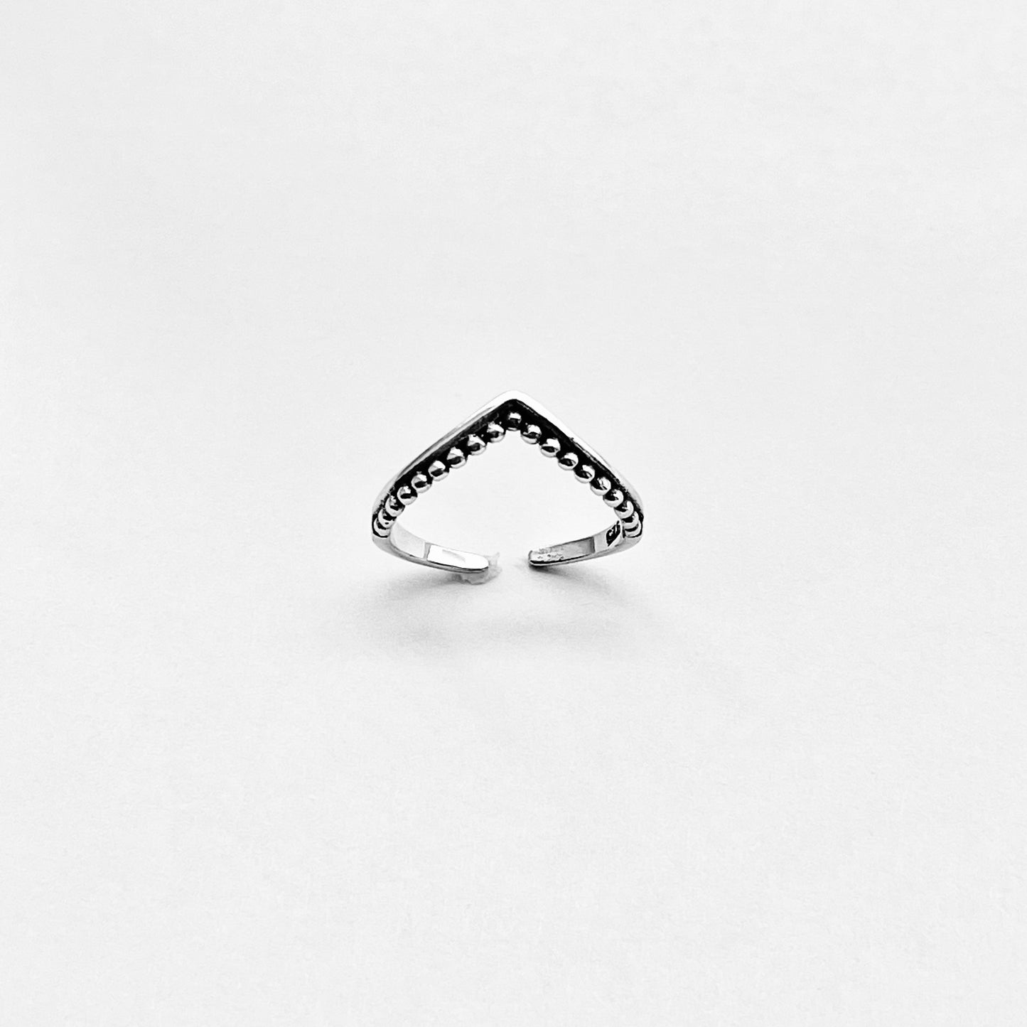 925 Sterling Silver V Shape Toe Ring with Dots | Dainty Chevron Silver Rings