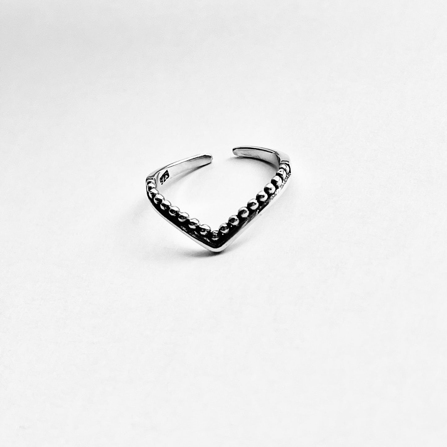 925 Sterling Silver V Shape Toe Ring with Dots | Dainty Chevron Silver Rings
