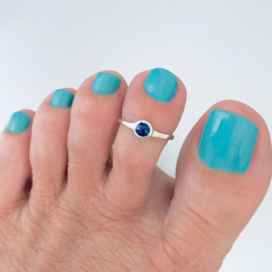 Sterling Silver Small Synthetic Sodalite Toe Ring – Dainty Minimalist Stone Rings