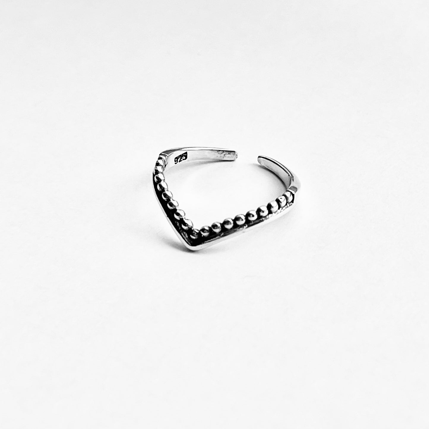 925 Sterling Silver V Shape Toe Ring with Dots | Dainty Chevron Silver Rings