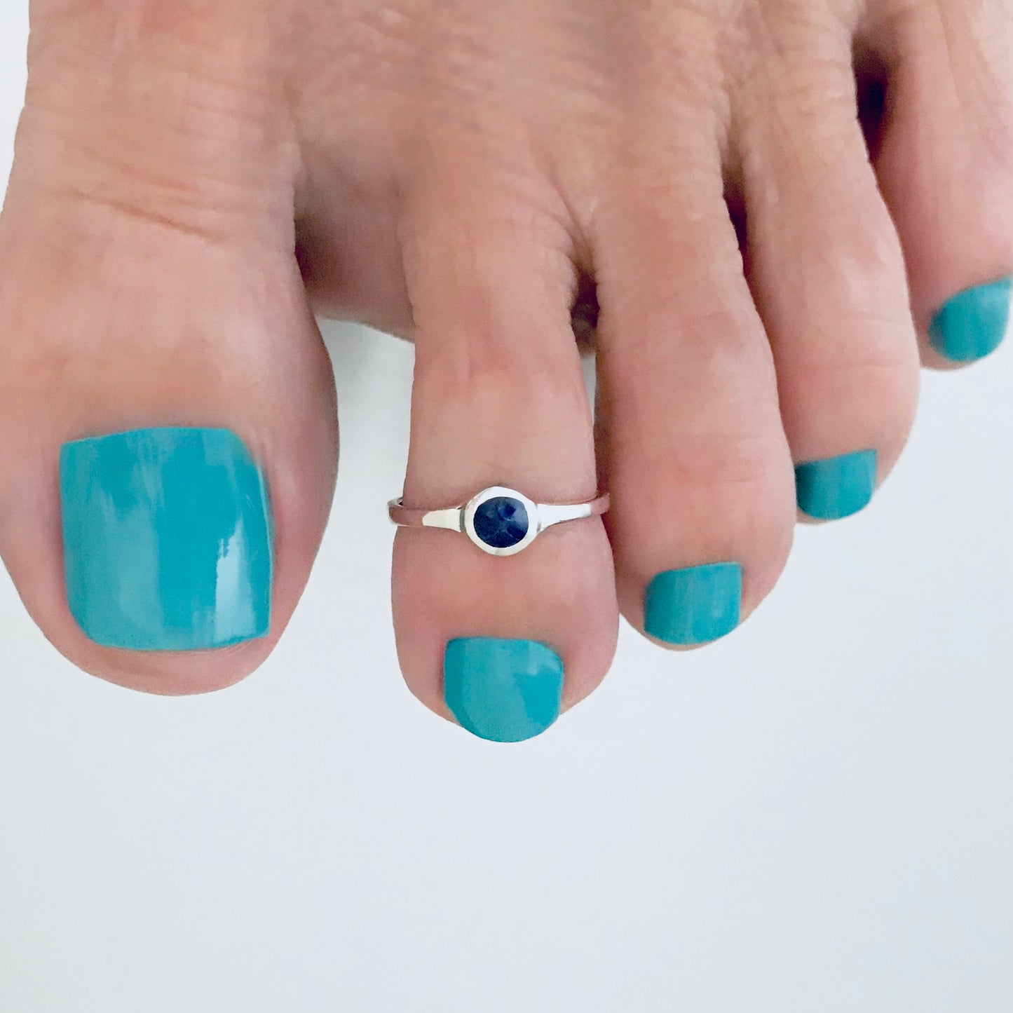 Sterling Silver Small Synthetic Sodalite Toe Ring – Dainty Minimalist Stone Rings