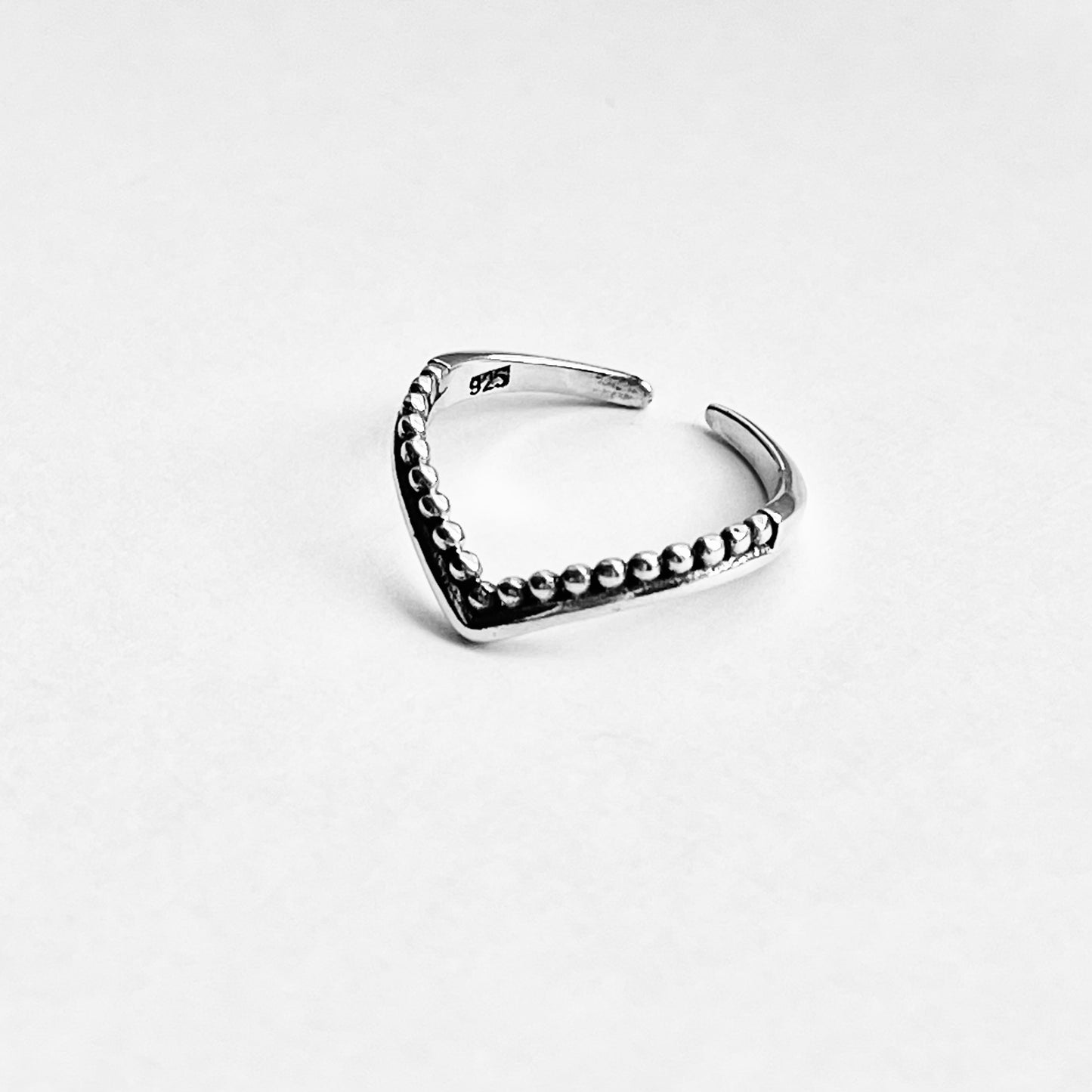 925 Sterling Silver V Shape Toe Ring with Dots | Dainty Chevron Silver Rings