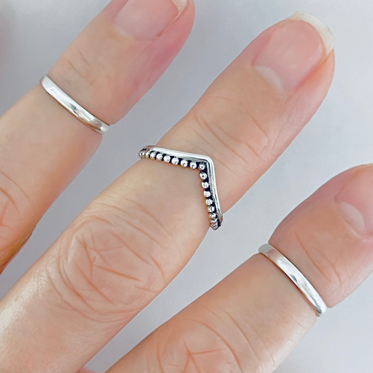 925 Sterling Silver V Shape Toe Ring with Dots | Dainty Chevron Silver Rings