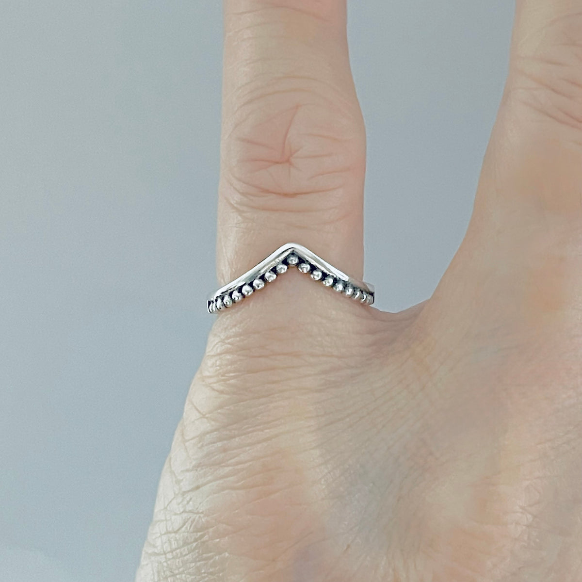 925 Sterling Silver V Shape Toe Ring with Dots | Dainty Chevron Silver Rings