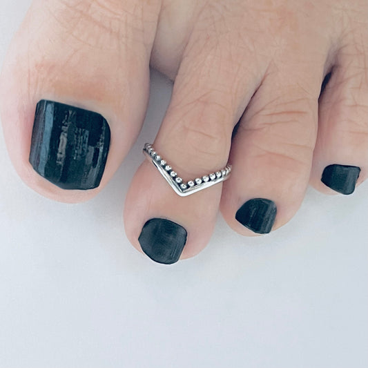 925 Sterling Silver V Shape Toe Ring with Dots | Dainty Chevron Silver Rings