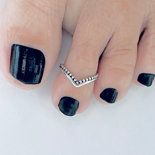 925 Sterling Silver V Shape Toe Ring with Dots | Dainty Chevron Silver Rings