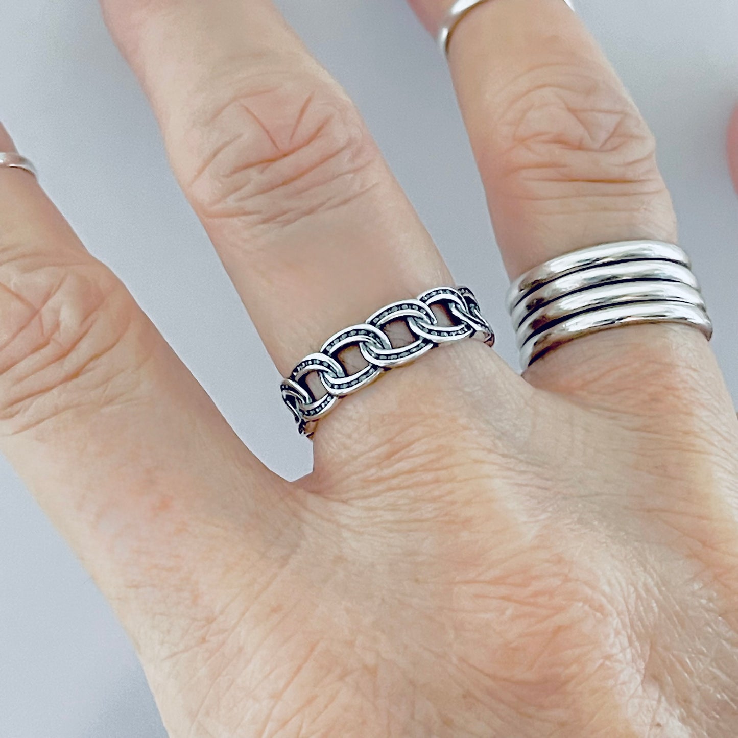 925 Sterling Silver Eternity Round Dot Chain Link Ring | Unisex Jewelry, Stackable Wedding Band