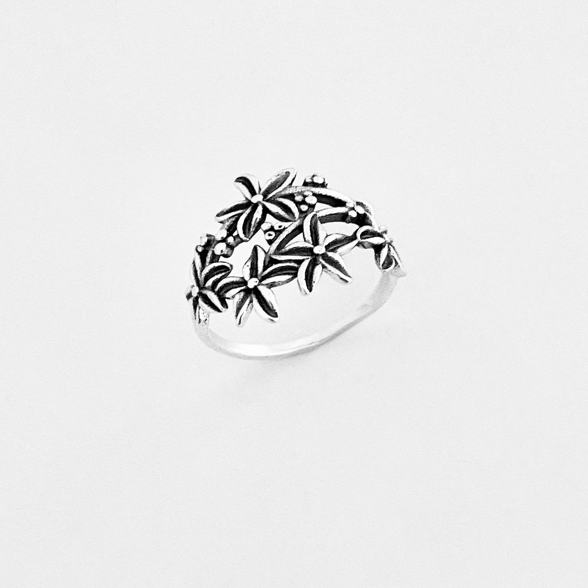 Sterling Silver Bouquet of Lilies Flower Ring  – Dainty Statement Floral Lily Silver Rings