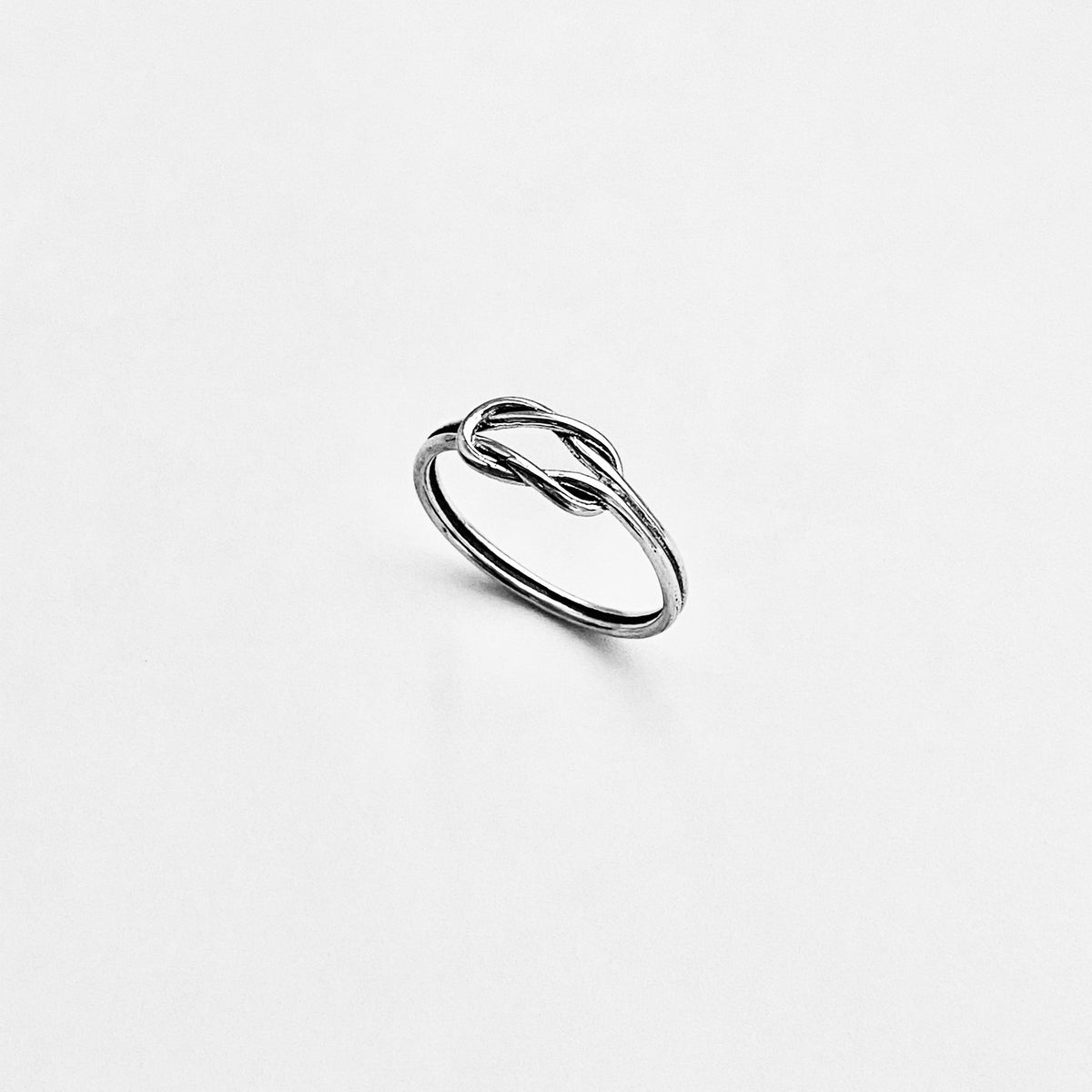 925 Sterling Silver Dainty Interlocking Loop Knot Ring with Connected Split Band