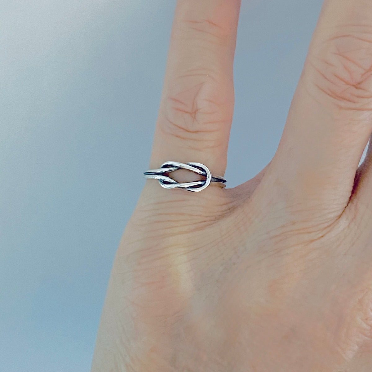 925 Sterling Silver Dainty Interlocking Loop Knot Ring with Connected Split Band