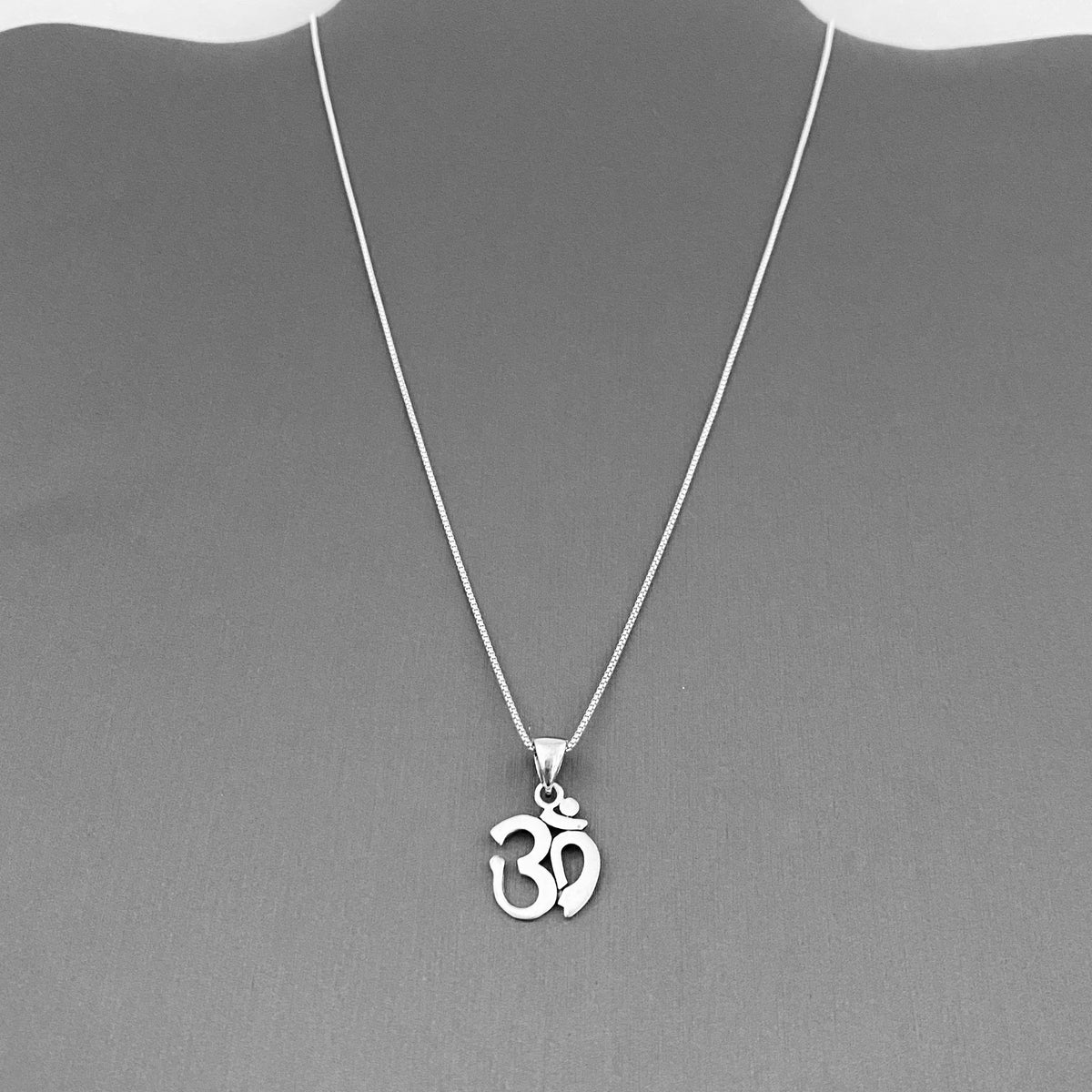 925 Sterling Silver Small Classic OM Necklace – Yoga Spiritual Pendant Silver Chain