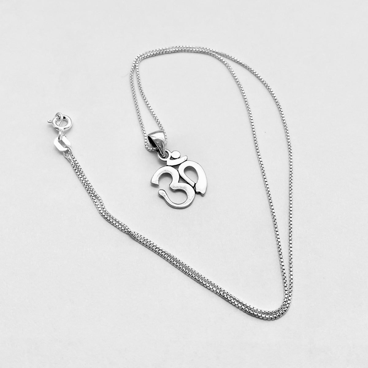 925 Sterling Silver Small Classic OM Necklace – Yoga Spiritual Pendant Silver Chain