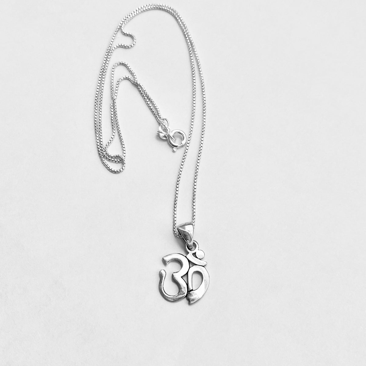 925 Sterling Silver Small Classic OM Necklace – Yoga Spiritual Pendant Silver Chain