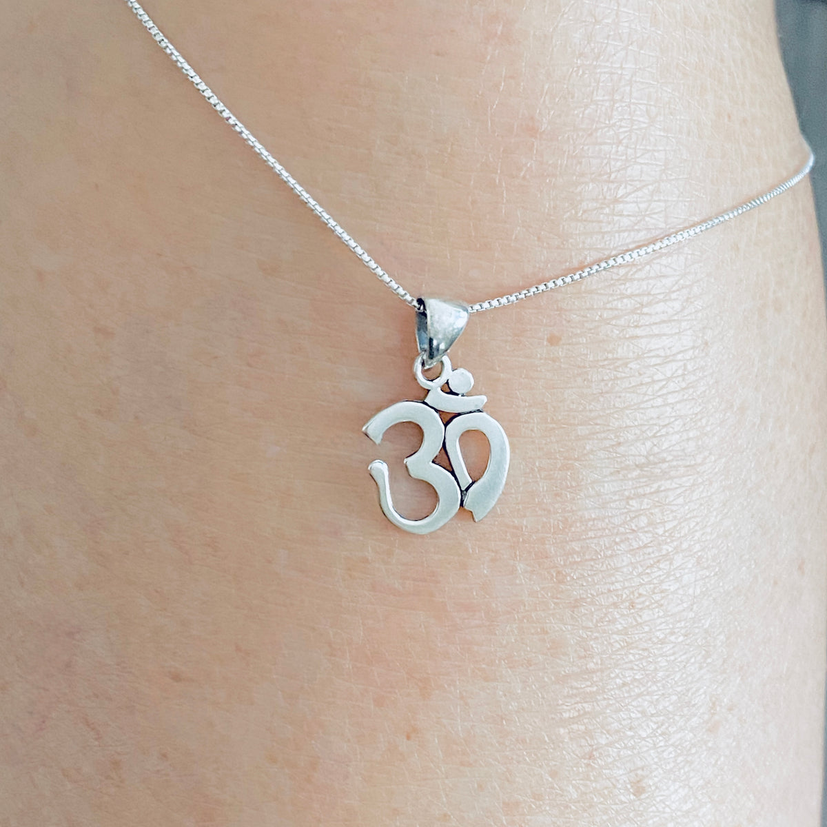 925 Sterling Silver Small Classic OM Necklace – Yoga Spiritual Pendant Silver Chain