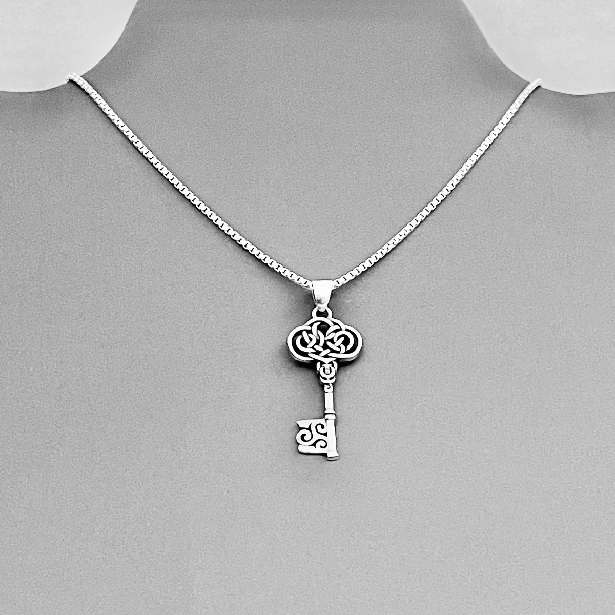 925 Sterling Silver Celtic Triskele Key Necklace | Trinity Love Knot Silver Chain