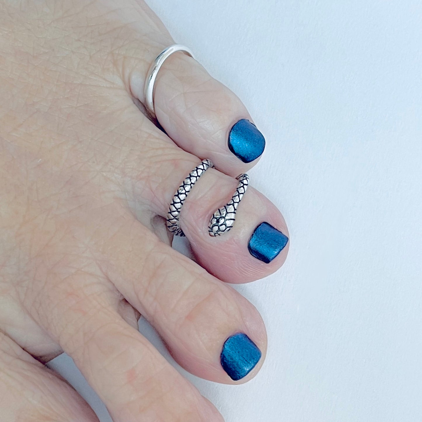 Sterling Silver Wraparound Snake Toe Ring – Dainty Reptile Animal Silver Rings