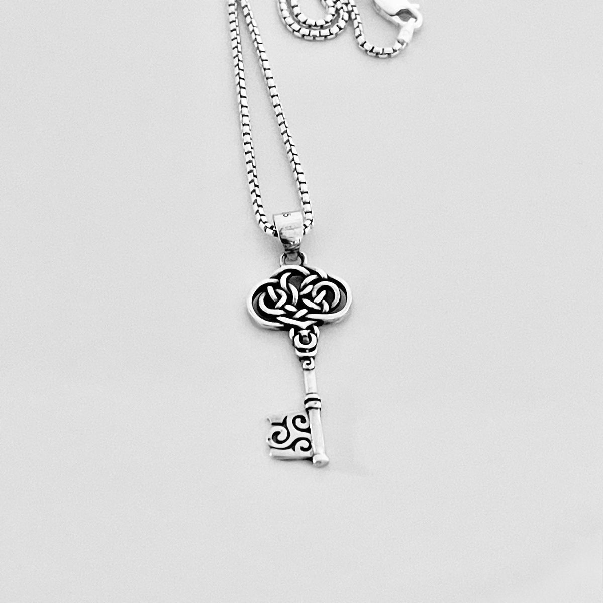 925 Sterling Silver Celtic Triskele Key Necklace | Trinity Love Knot Silver Chain