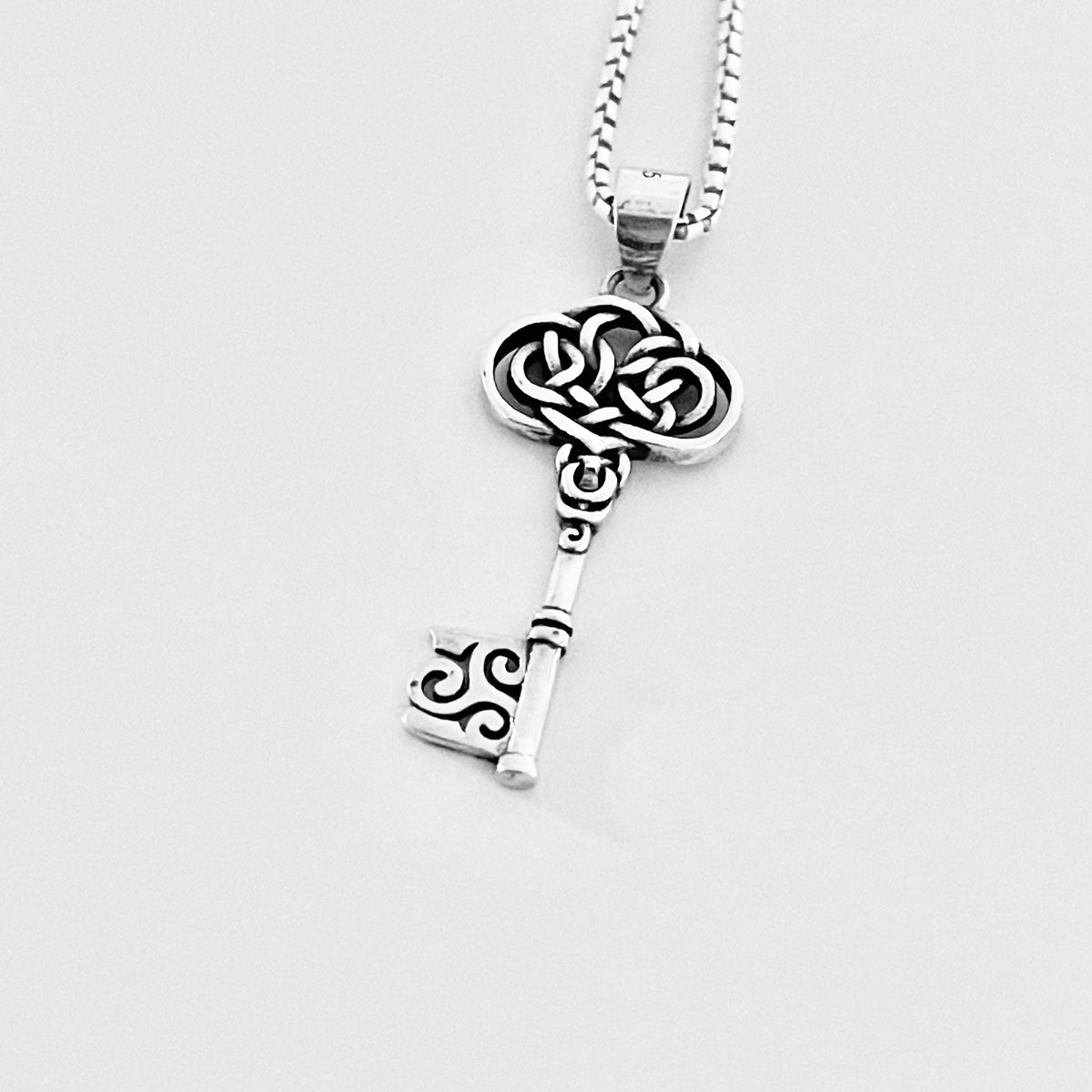 925 Sterling Silver Celtic Triskele Key Necklace | Trinity Love Knot Silver Chain