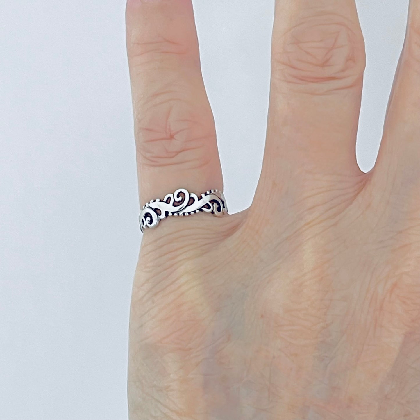925 Sterling Silver Dainty Swirl Band Toe Ring | Swirly Midi Pinky Silver Rings