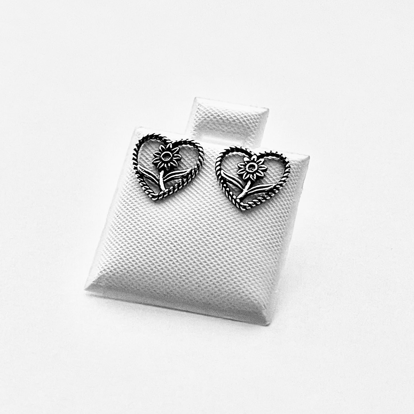 925 Sterling Silver Rope Heart Daisy Stud Earrings | Flower & Love Heart Silver Earrings