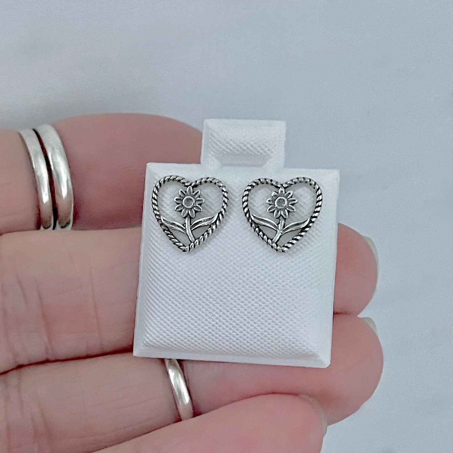 925 Sterling Silver Rope Heart Daisy Stud Earrings | Flower & Love Heart Silver Earrings