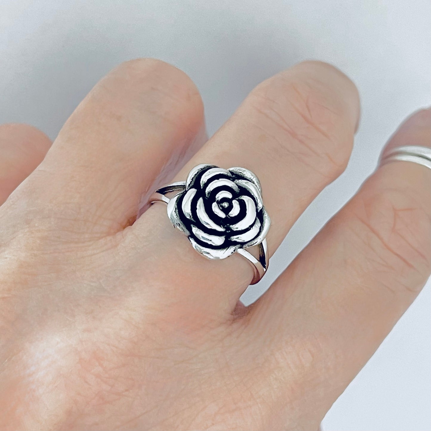 Sterling Silver Simple Statement Rose Ring – Floral Love Silver Rings