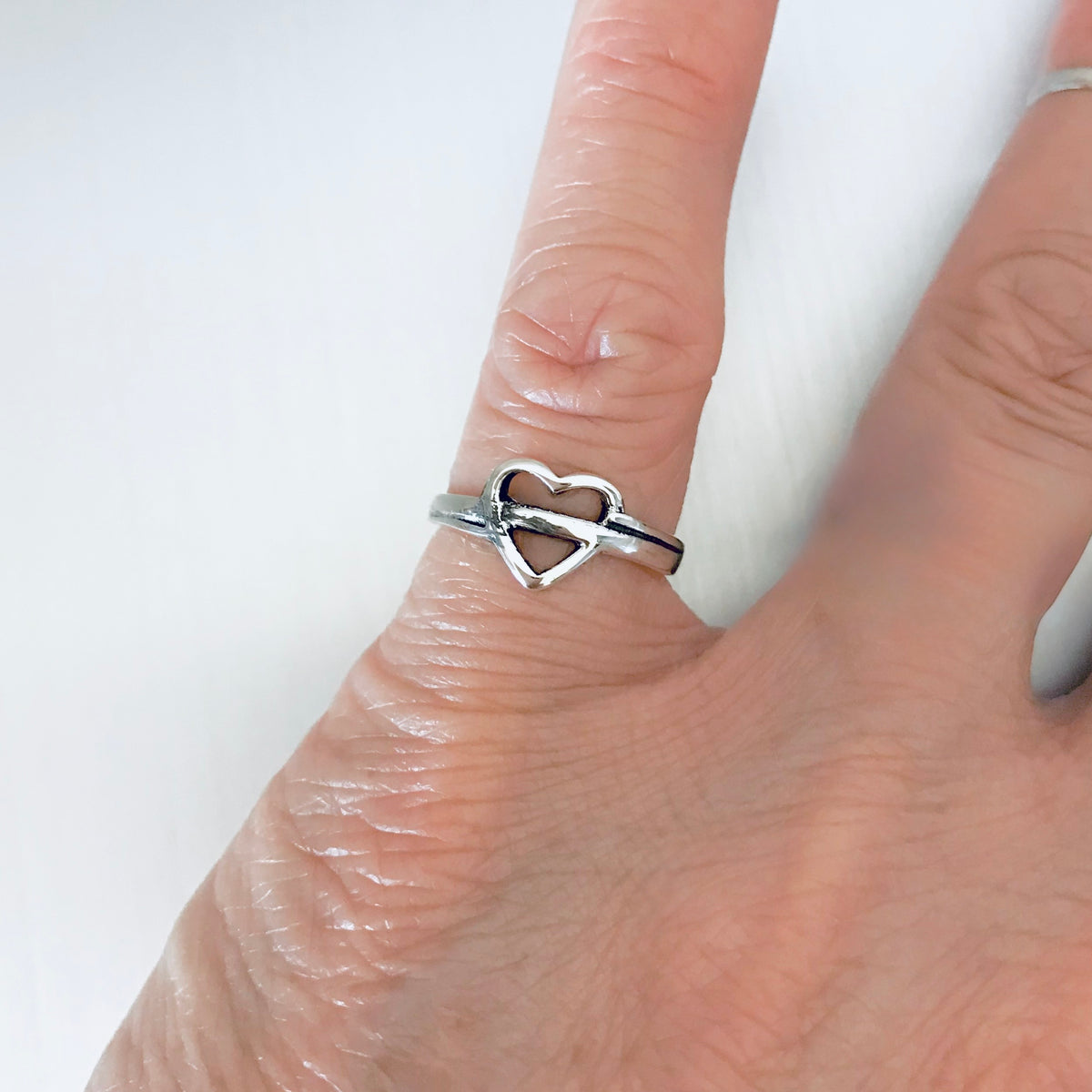 925 Sterling Silver Line Through Heart Toe Ring | Dainty Eternity Love Silver Rings
