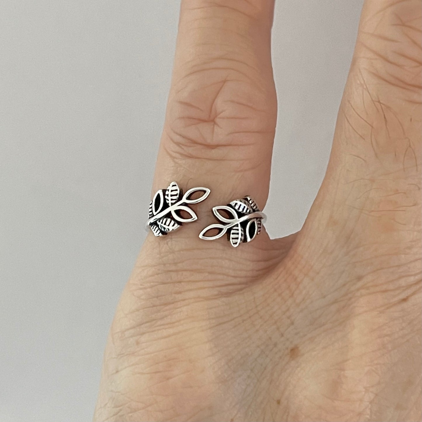 Sterling Silver Alternating Leaves Toe Ring, Tree of Life Silver Rings